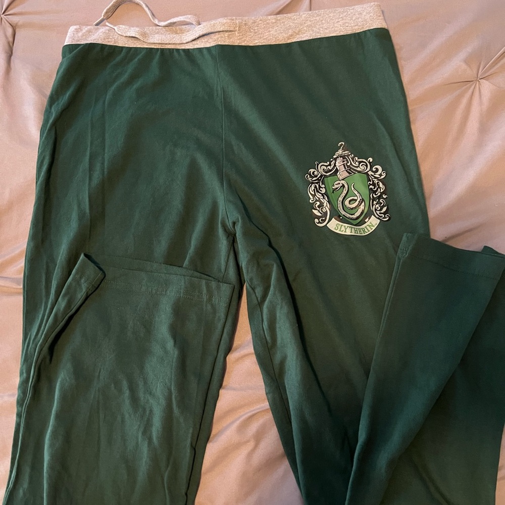 New, never worn Slytherin lounge pants.Size S